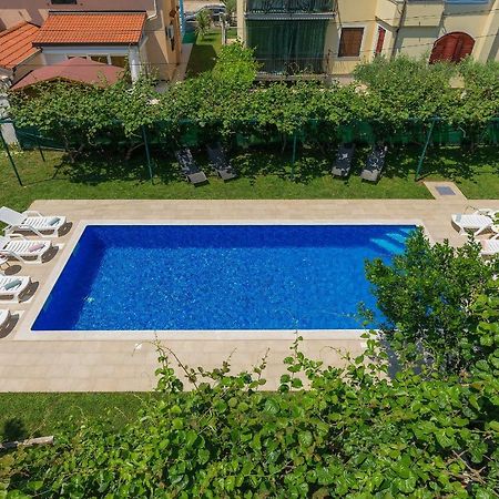 Villa Toni Умаг Екстериор снимка