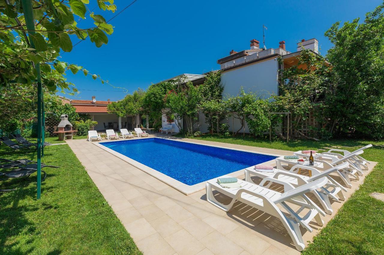 Villa Toni Умаг Екстериор снимка