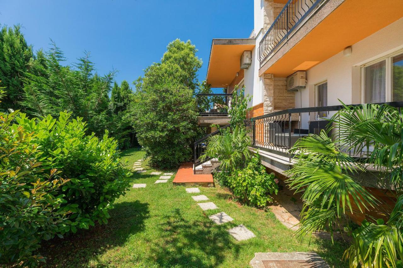 Villa Toni Умаг Екстериор снимка