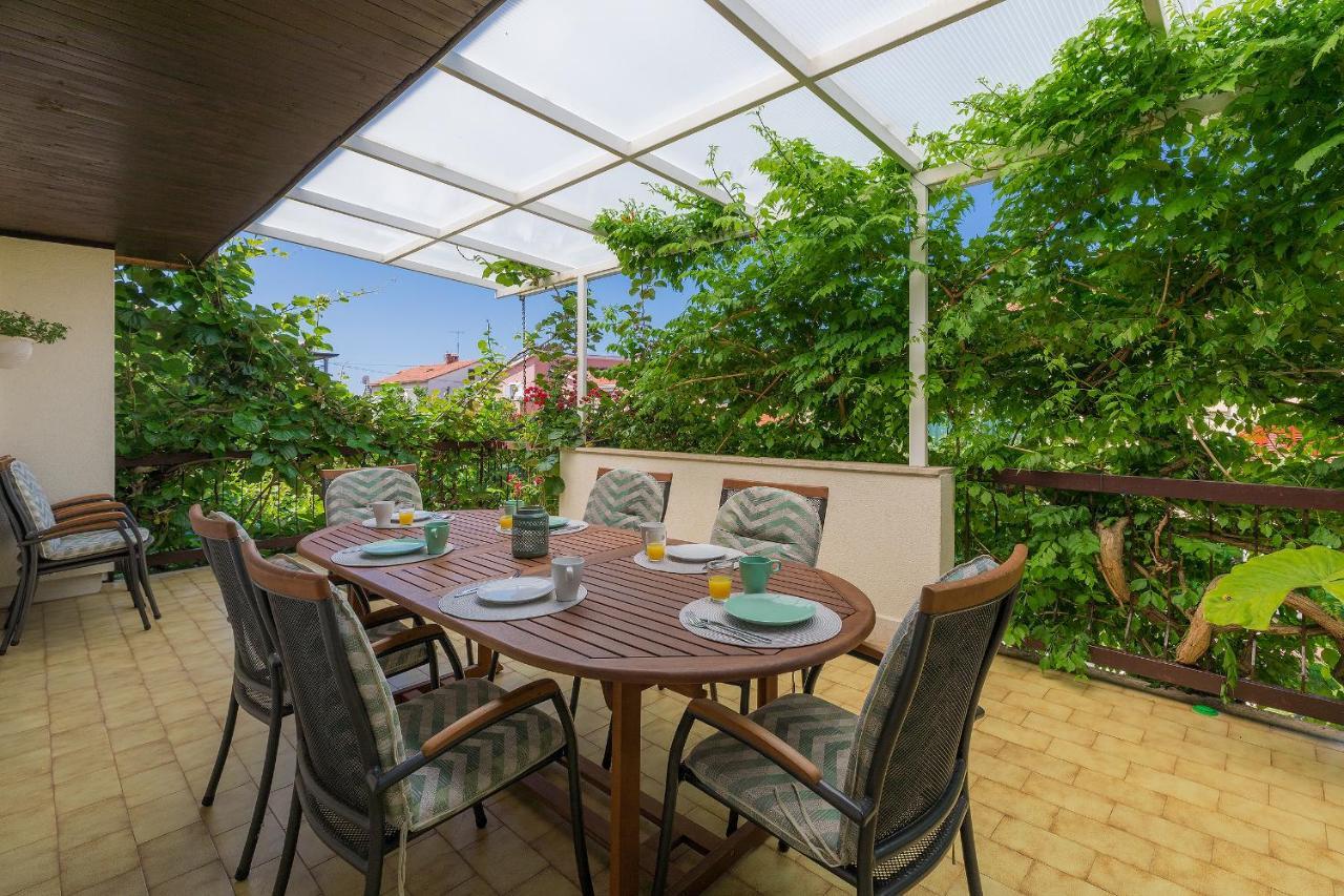 Villa Toni Умаг Екстериор снимка