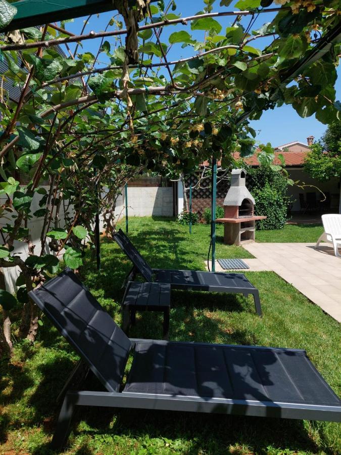 Villa Toni Умаг Екстериор снимка